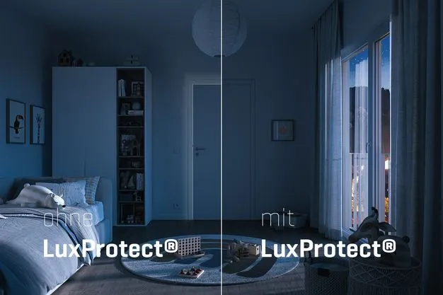 Die Zargendichtung LuxProtect von Huga minimiert effektiv den Lichteinfall im Türfalz.
